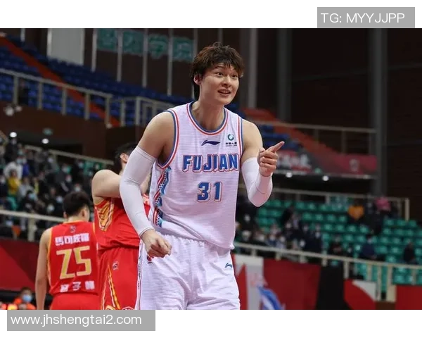 赛后分析:上海篮球队与北京篮球队的比赛节奏与战术对比探讨 赛后分析:上海篮球队与北京篮球队的比赛节奏与战术对比探讨